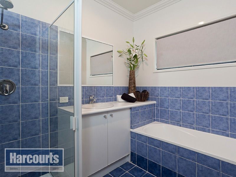 1 Woodlea Court, Ferny Hills QLD 4055