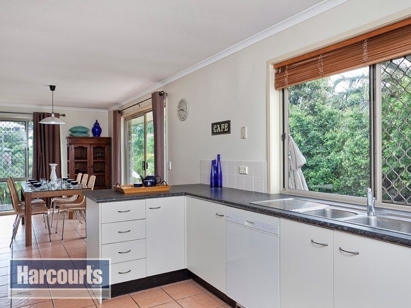 2 Fleetwood Court, Ferny Hills QLD 4055