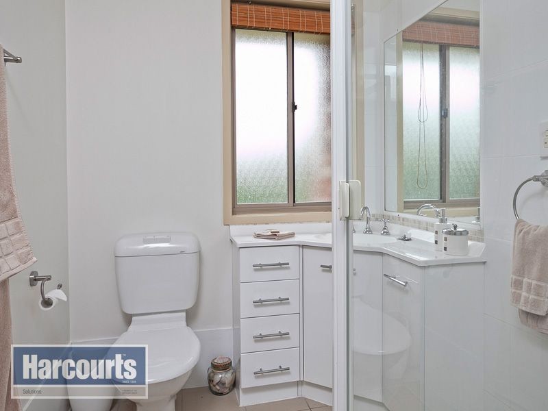 2 Fleetwood Court, Ferny Hills QLD 4055