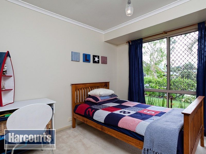 2 Fleetwood Court, Ferny Hills QLD 4055