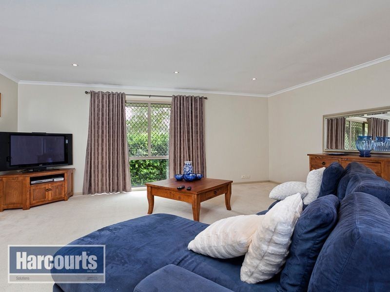 2 Fleetwood Court, Ferny Hills QLD 4055