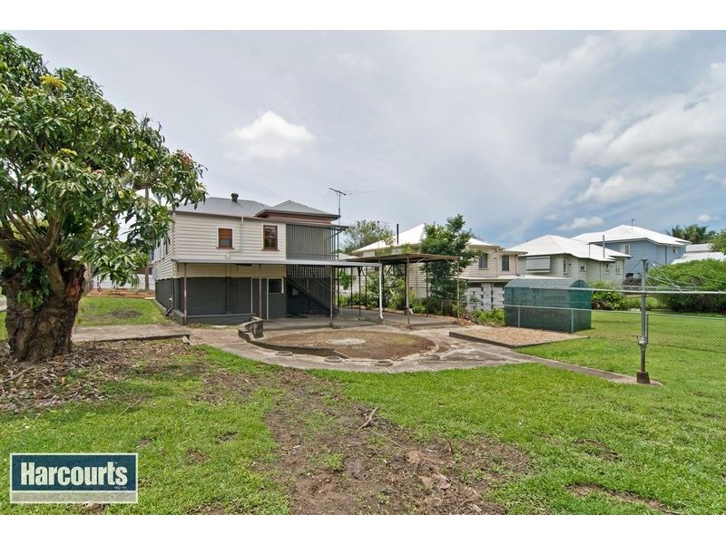 57 Tenth Avenue, Kedron QLD 4031