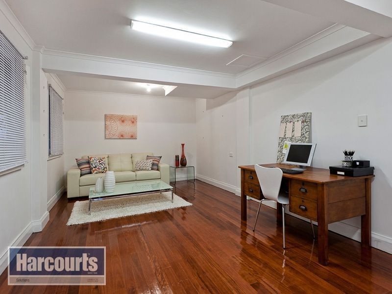 9 Malcolm Street, Enoggera QLD 4051