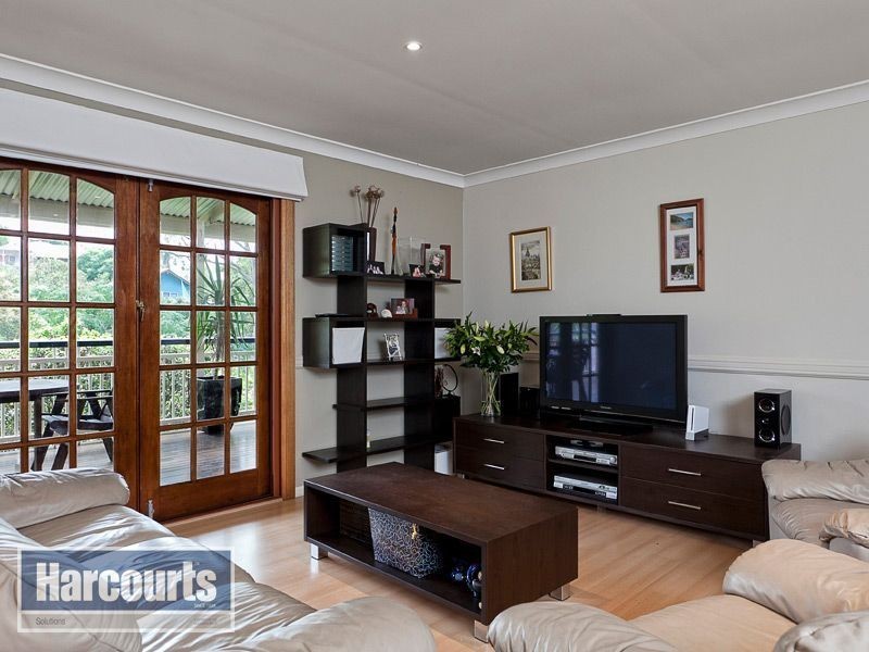 16 Linkwood Drive, Ferny Hills QLD 4055