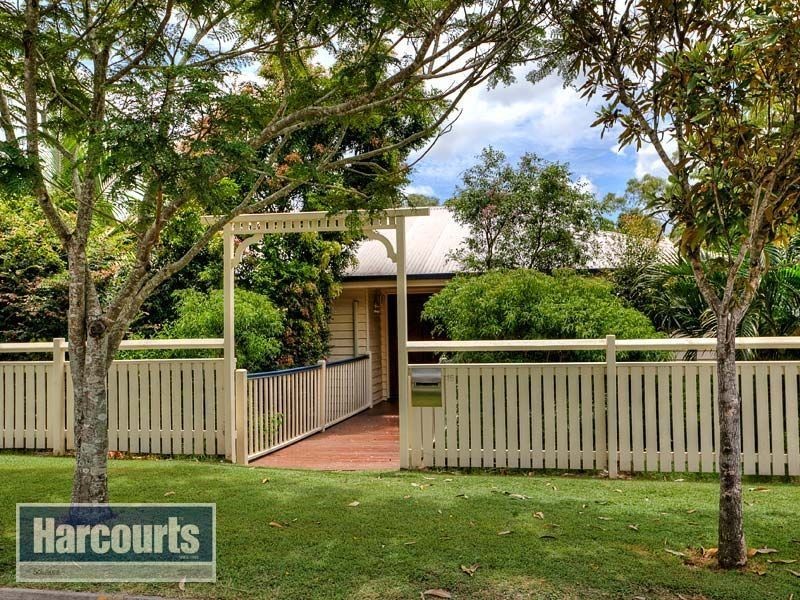 16 Linkwood Drive, Ferny Hills QLD 4055