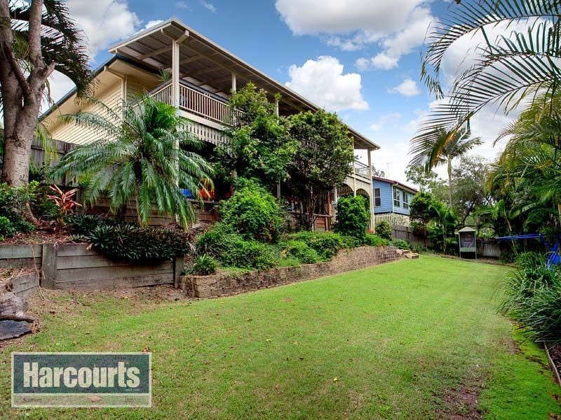 16 Linkwood Drive, Ferny Hills QLD 4055