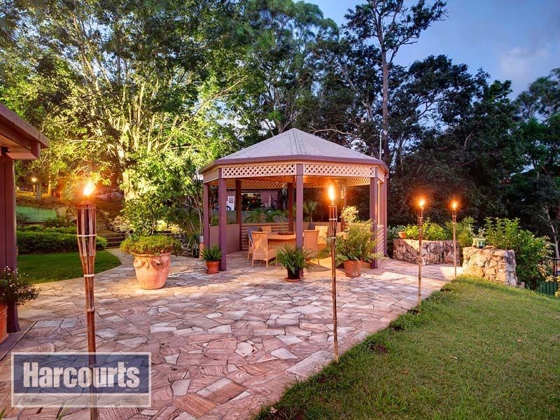 11 Woodhaven Place, Mitchelton QLD 4053