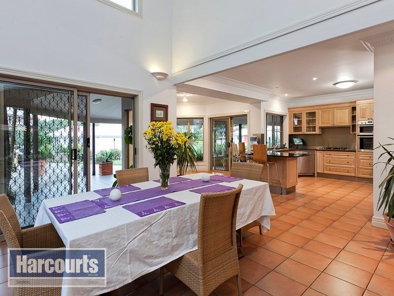 11 Woodhaven Place, Mitchelton QLD 4053