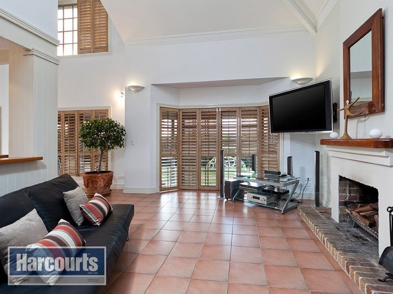 11 Woodhaven Place, Mitchelton QLD 4053