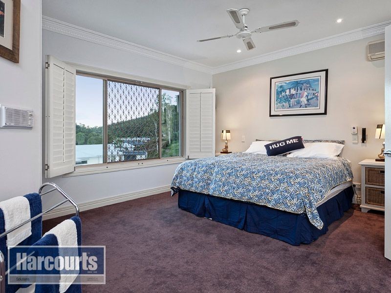 11 Woodhaven Place, Mitchelton QLD 4053