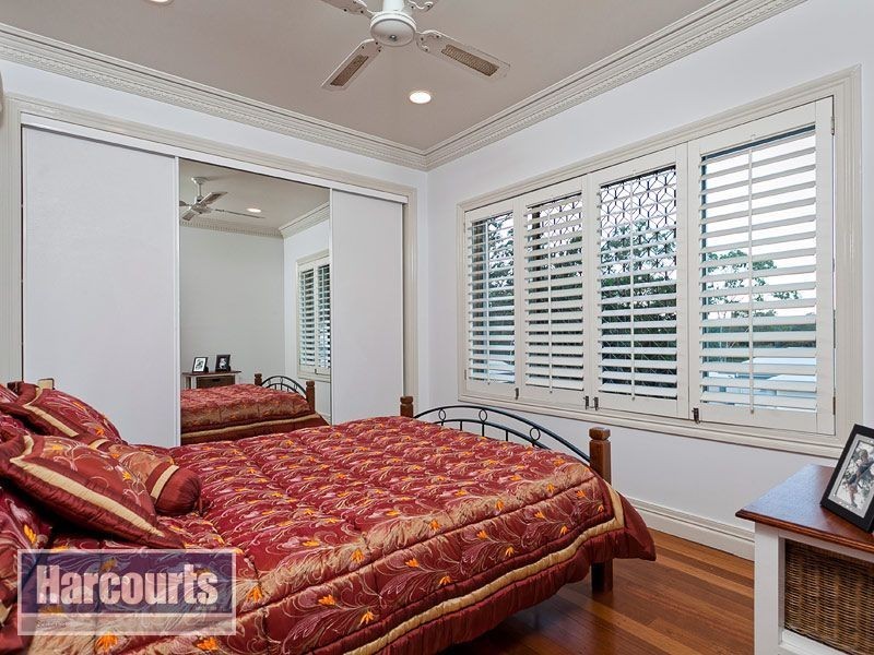 11 Woodhaven Place, Mitchelton QLD 4053