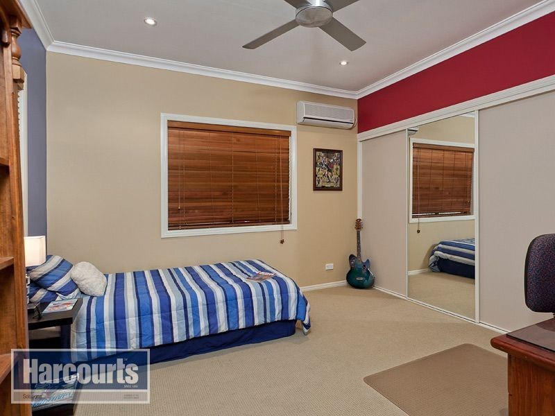 8 Koala Court, Bunya QLD 4055