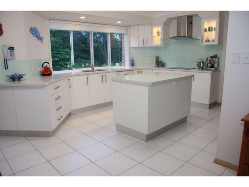 1 Kestrel Court, Warner QLD 4500