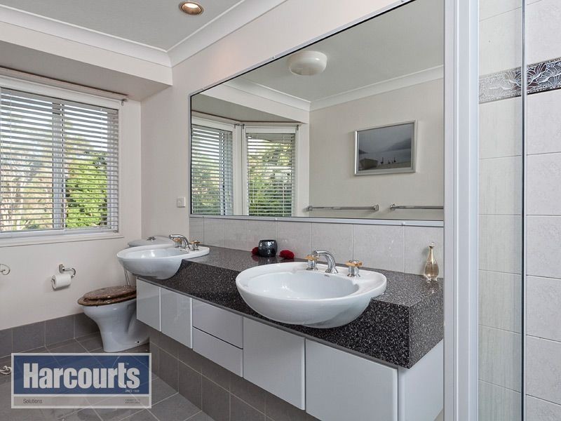 1 Kestrel Court, Warner QLD 4500