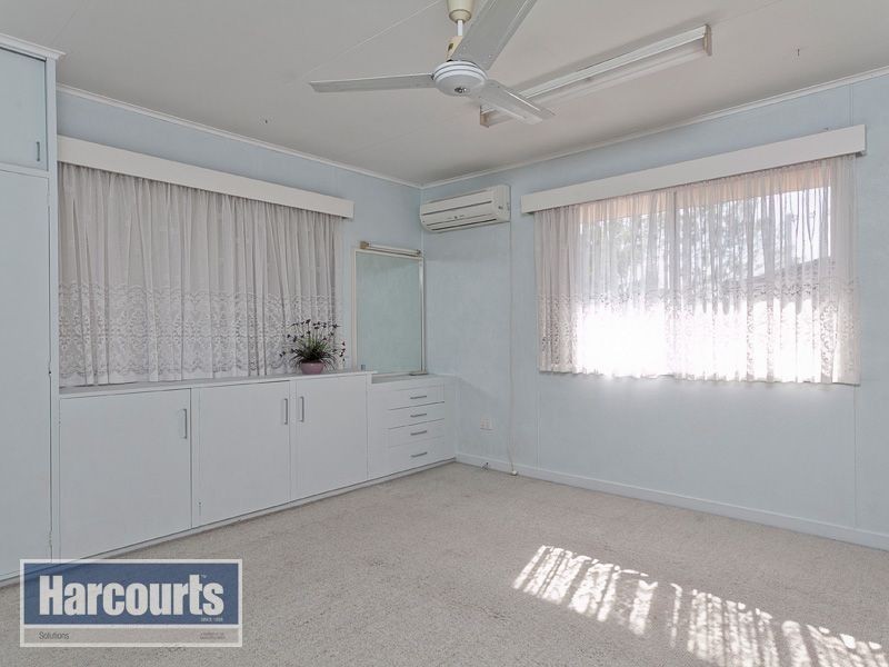 4 Mingaletta Crescent, Ferny Hills QLD 4055