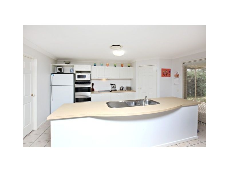 5 Maddison Place, The Gap QLD 4061