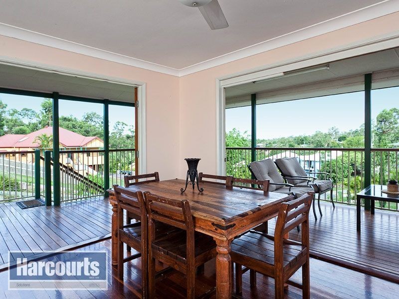 16 Woodrow Court, Ferny Hills QLD 4055