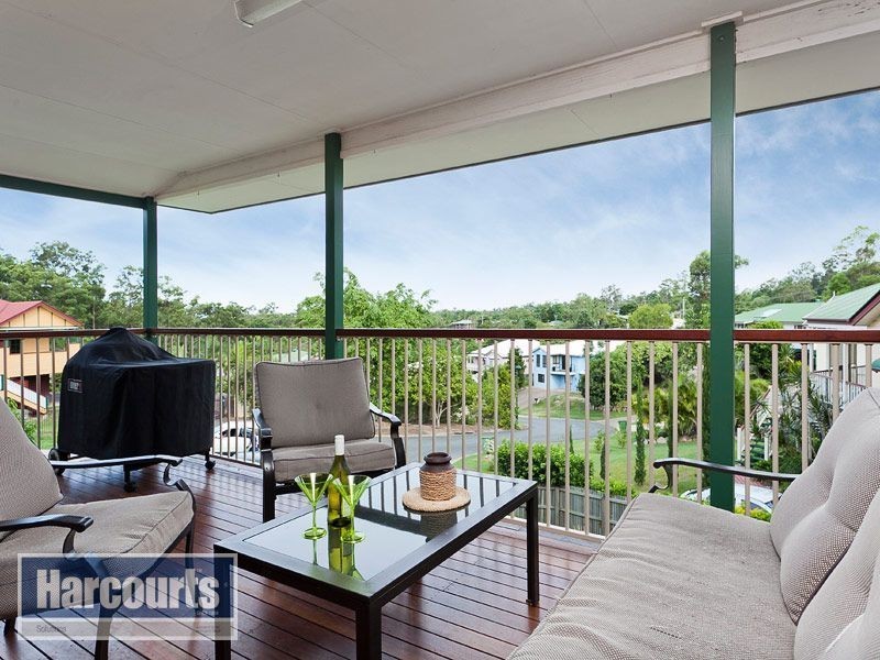 16 Woodrow Court, Ferny Hills QLD 4055