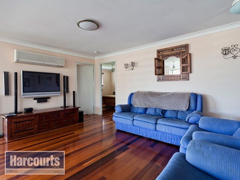 16 Woodrow Court, Ferny Hills QLD 4055