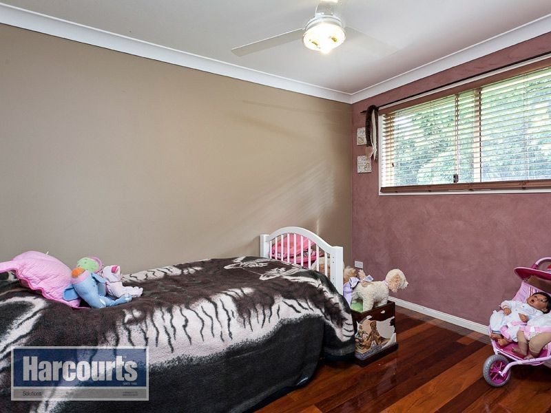 16 Woodrow Court, Ferny Hills QLD 4055