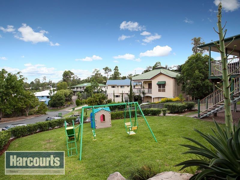 16 Woodrow Court, Ferny Hills QLD 4055