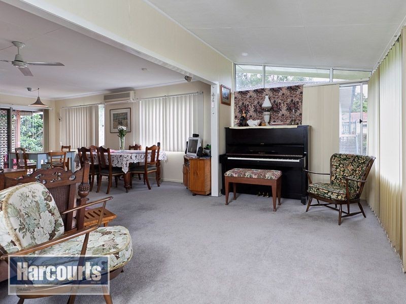 12 Bunora Crescent, Ferny Hills QLD 4055