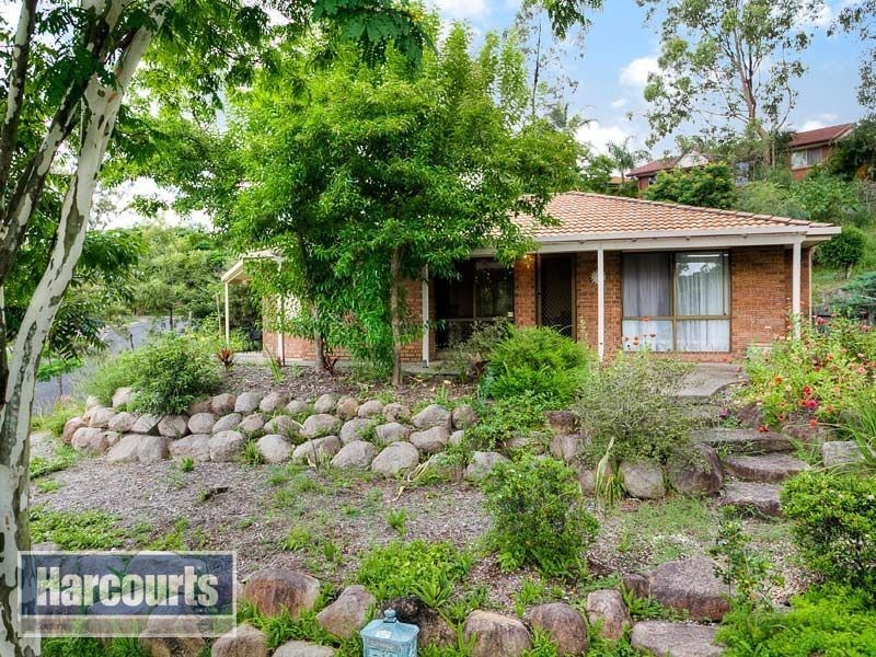 32 Tetragona Drive, Arana Hills QLD 4054