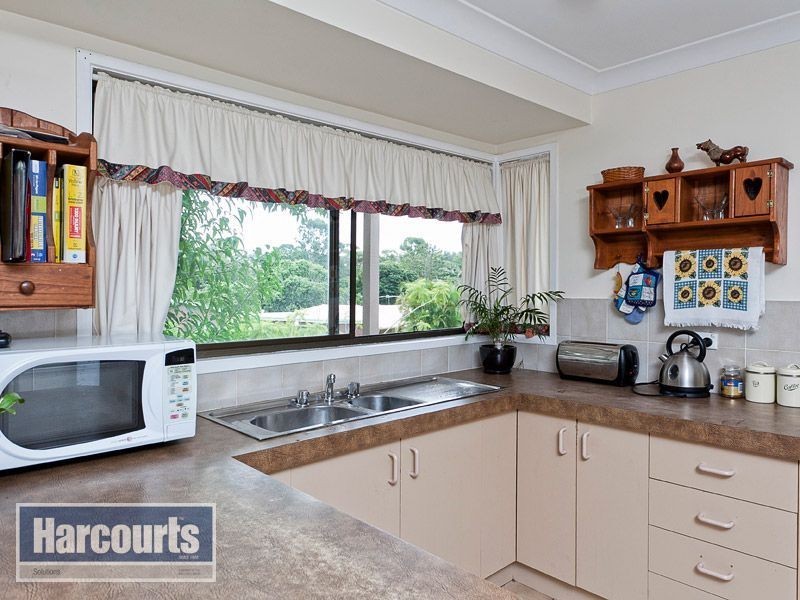 32 Tetragona Drive, Arana Hills QLD 4054