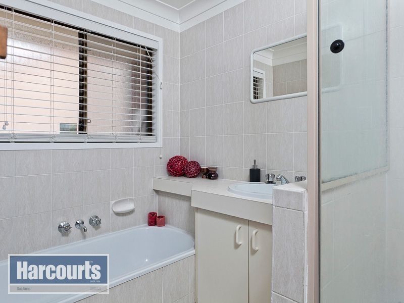 32 Tetragona Drive, Arana Hills QLD 4054