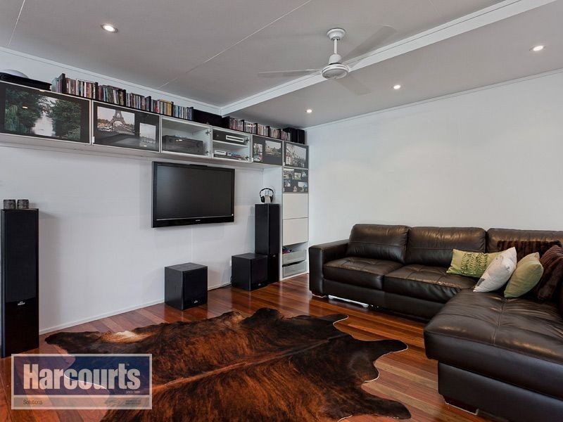 6 St Helens Road, Mitchelton QLD 4053