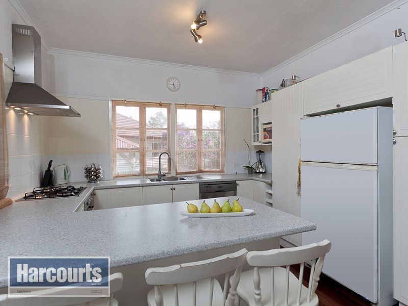 18 Doorey Street, Keperra QLD 4054