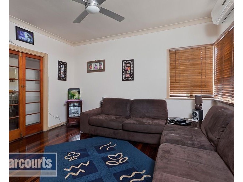 18 Doorey Street, Keperra QLD 4054