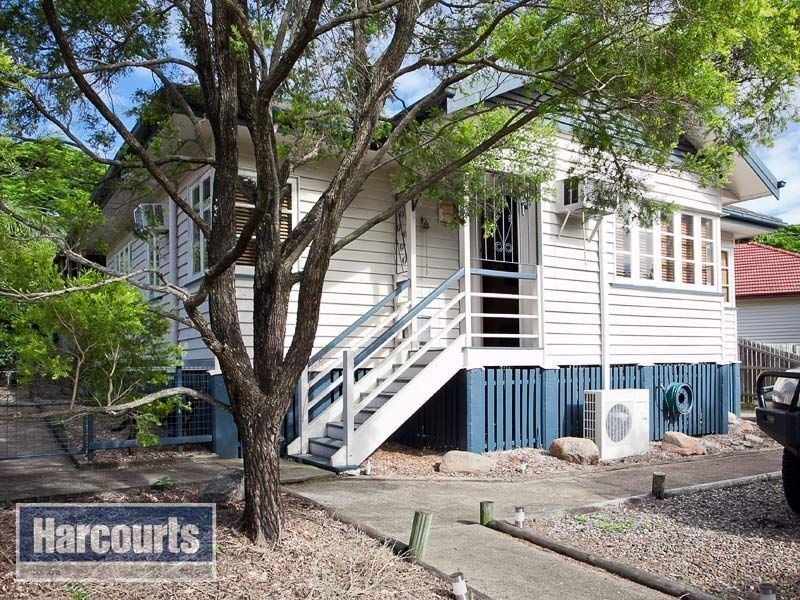 18 Doorey Street, Keperra QLD 4054