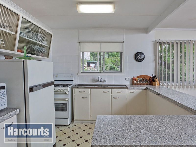 52 Kumbari Crescent, Mitchelton QLD 4053