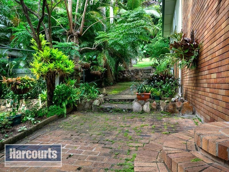 52 Kumbari Crescent, Mitchelton QLD 4053