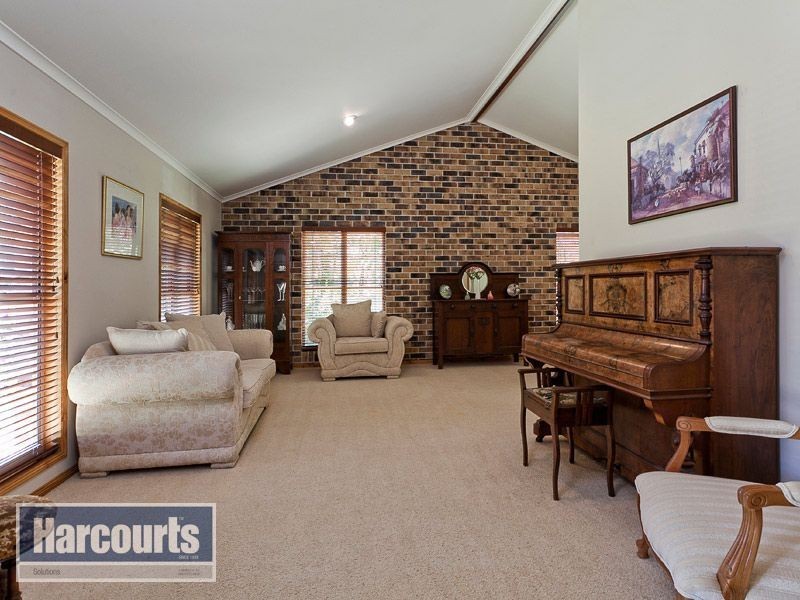 8 Orkney Place, Ferny Grove QLD 4055