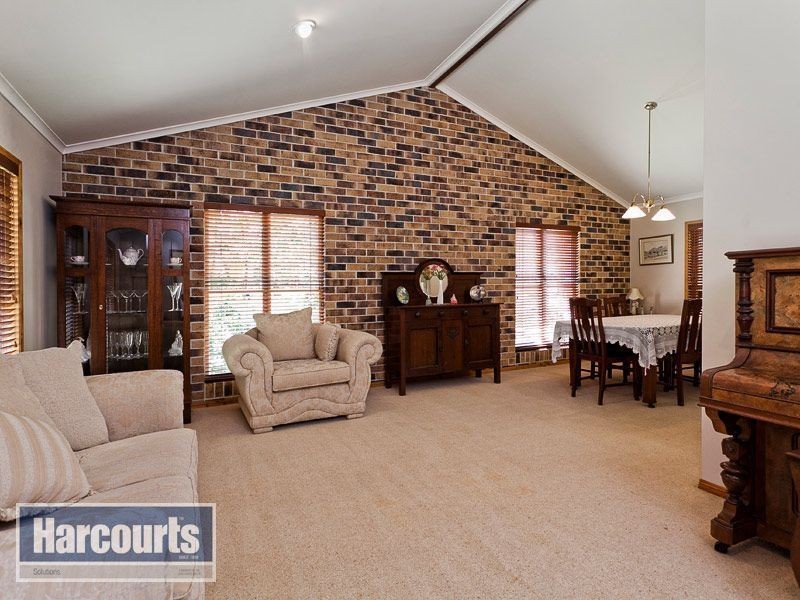 8 Orkney Place, Ferny Grove QLD 4055