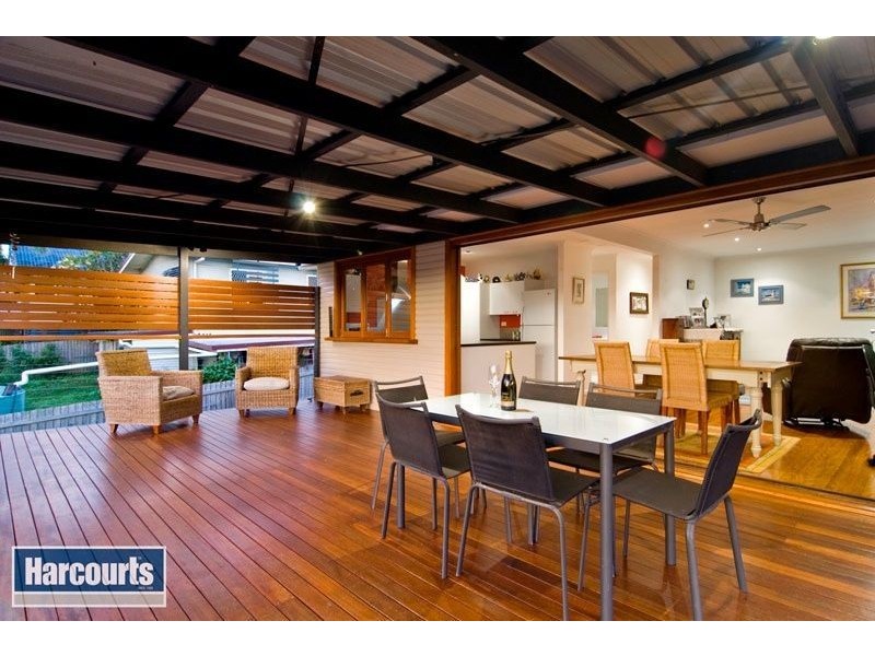 4 Ormeley Street, Stafford Heights QLD 4053