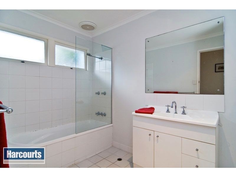 4 Ormeley Street, Stafford Heights QLD 4053