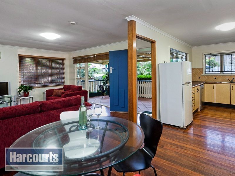 18 Glenrowen Street, Chermside West QLD 4032