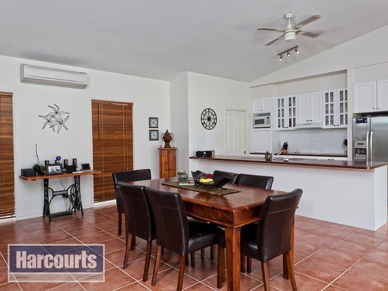 4 Cliff Salisbury Court, Samford Village QLD 4520