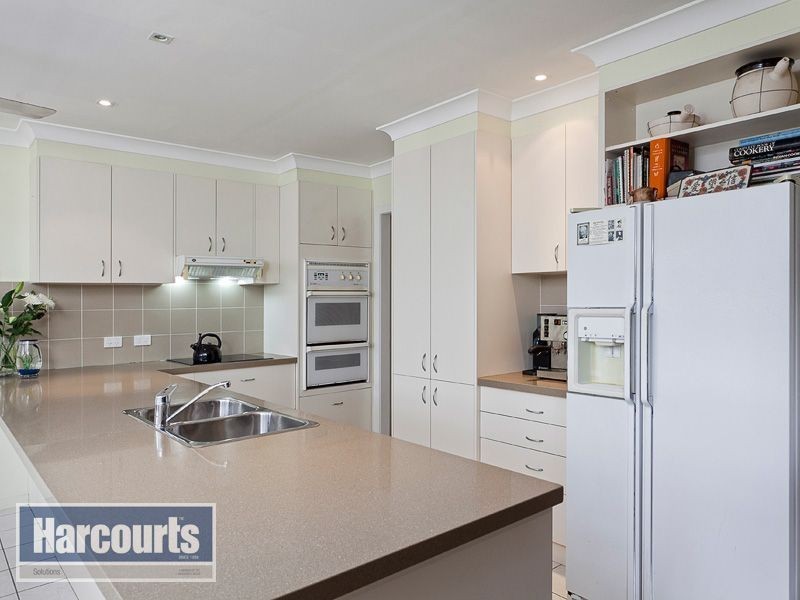 2 Berkeley Place, Ferny Grove QLD 4055