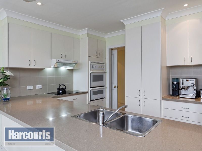 2 Berkeley Place, Ferny Grove QLD 4055