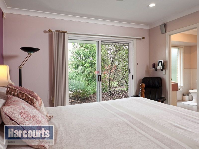 2 Berkeley Place, Ferny Grove QLD 4055