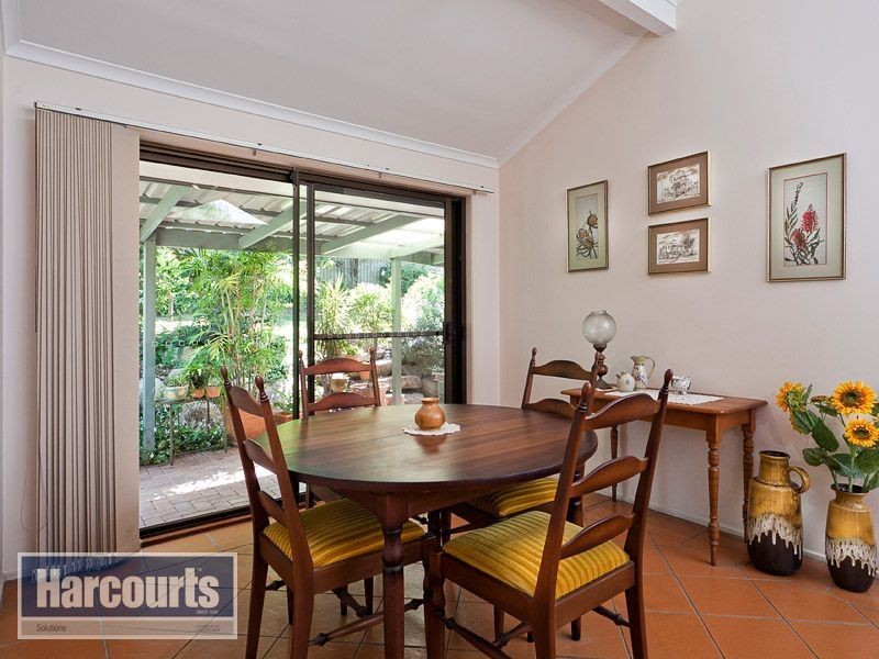 6 Ironwood Court, Arana Hills QLD 4054