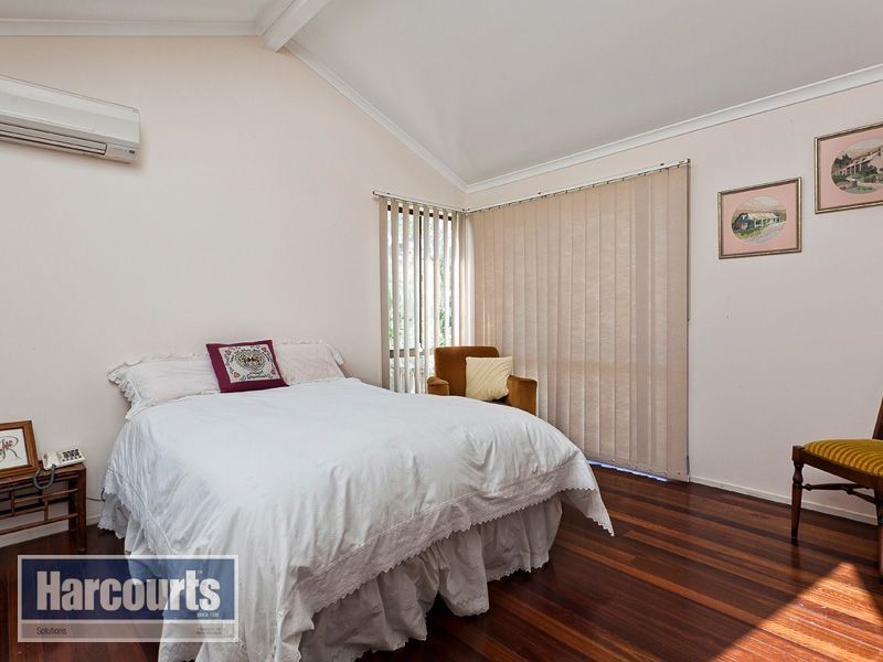 6 Ironwood Court, Arana Hills QLD 4054