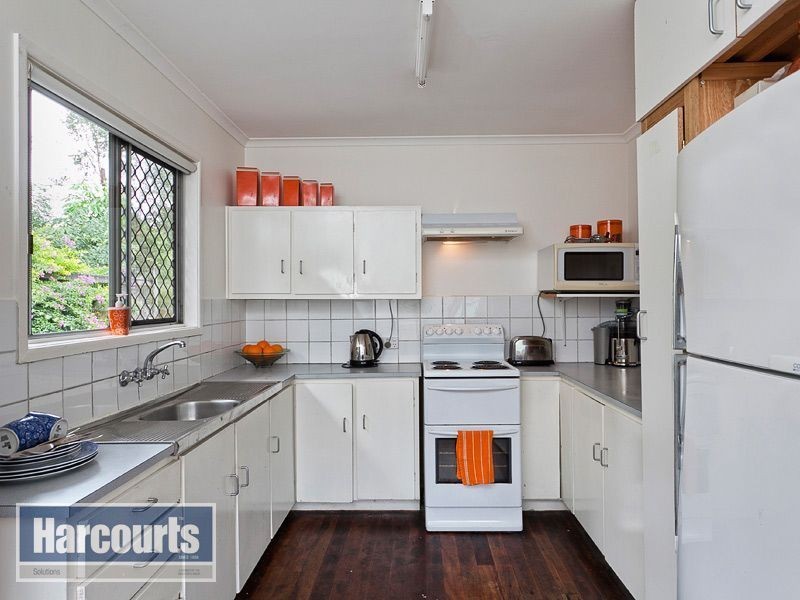 62 Tarnook Drive, Ferny Hills QLD 4055