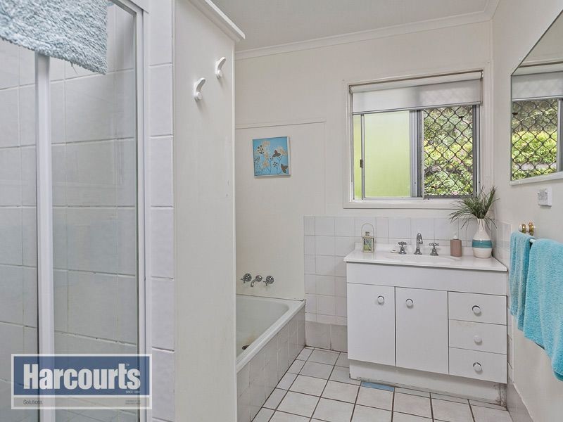 62 Tarnook Drive, Ferny Hills QLD 4055