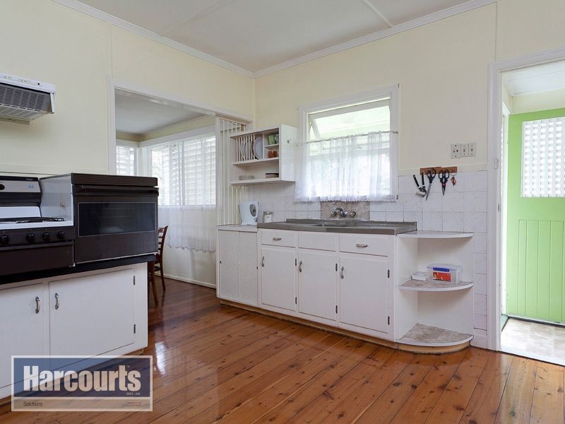 74 Gizerah Street, Mitchelton QLD 4053