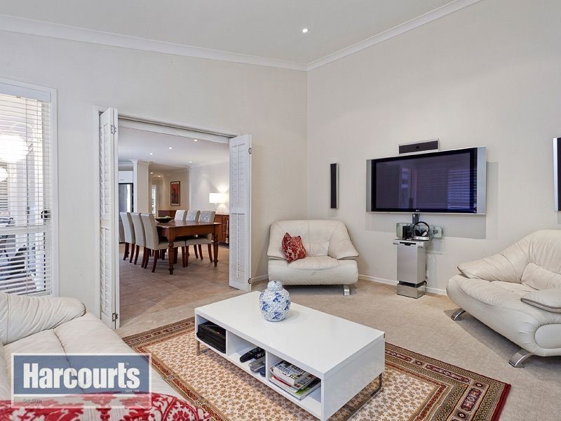 11 Birdwood Drive, Samford Valley QLD 4520